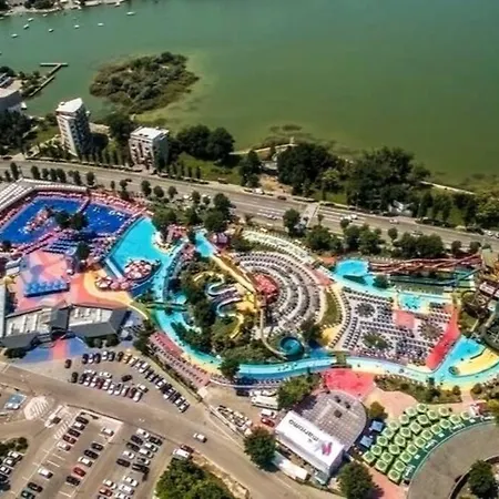 Casino Loft, Mamaia, Superhost Favorite! * 마마이아