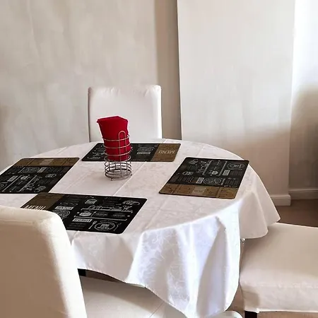 Casino Loft, Mamaia, Superhost Favorite! Lägenhet *