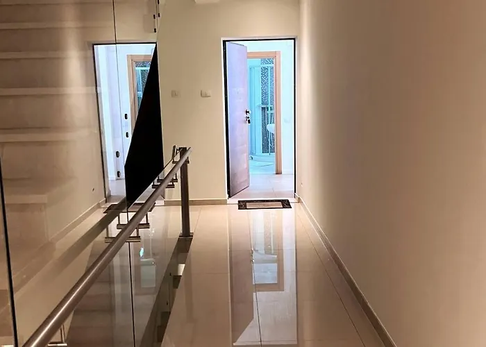 Casino Loft, Mamaia, Superhost Favorite! *