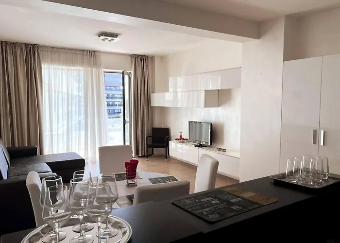 Lägenhet Casino Loft, Mamaia, Superhost Favorite!