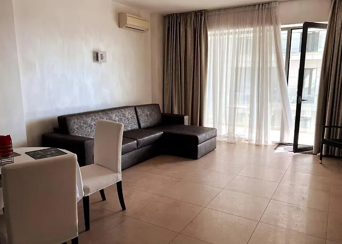 Casino Loft, Mamaia, Superhost Favorite! Lägenhet